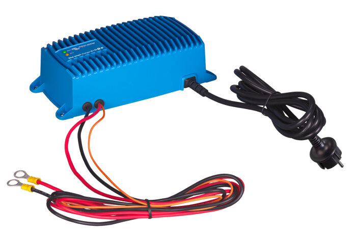 VICTRON - Blue Smart 12V | 17A | IP67 | 230V (Schuko) Charger/Ladegerät mit 1 Ladeausgang
